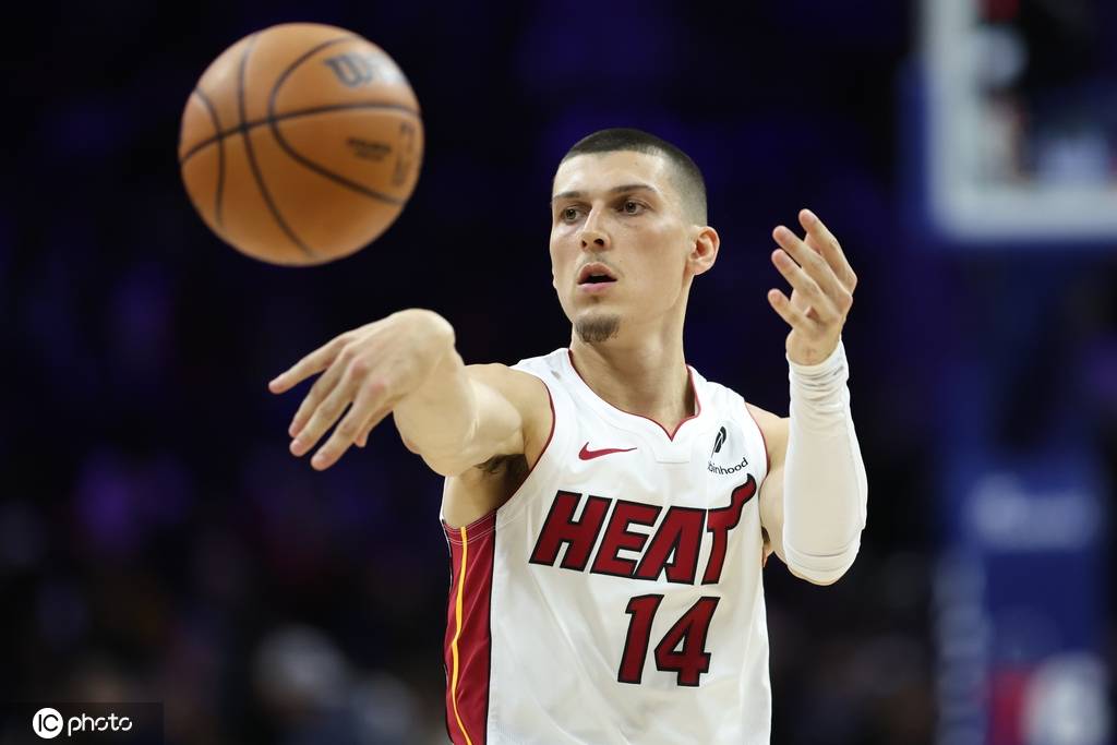 希罗文班当选上周东西部最佳球员 东契奇获提名